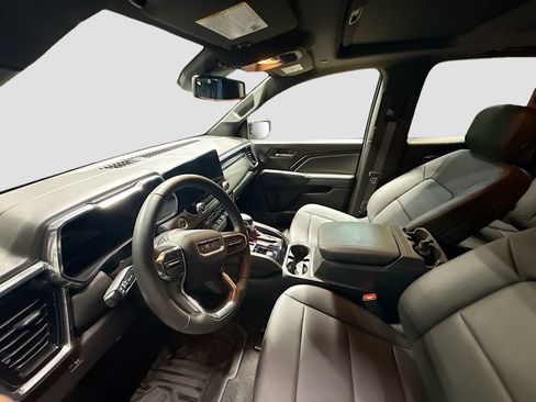 Used 2024 GMC Canyon Elevation w/ Elevation Premium Package image 20