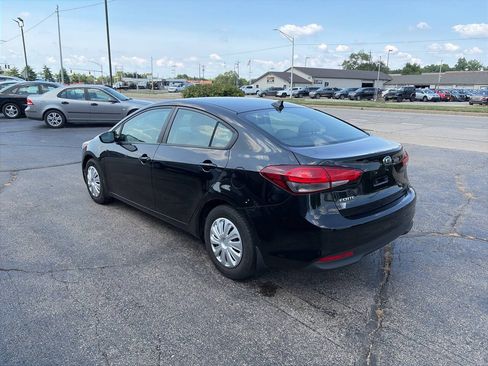 Used 2017 Kia Forte LX FWD image 4