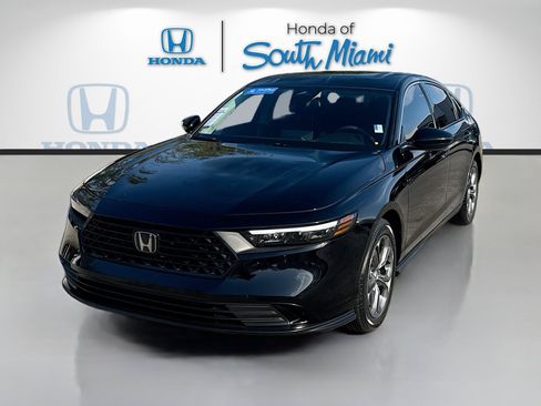 Used 2023 Honda Accord EX image 3