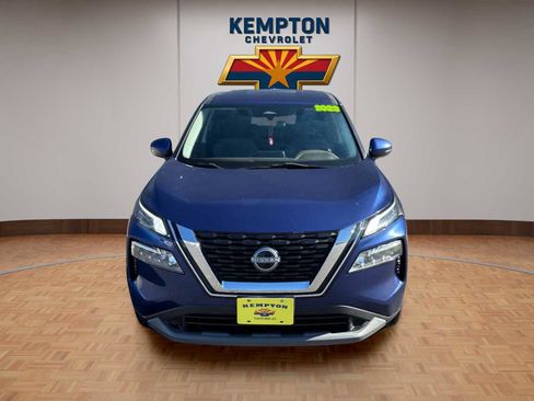 Used 2023 Nissan Rogue SV image 1