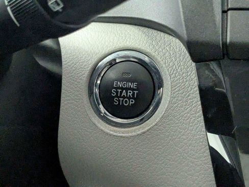 Used 2020 Toyota Sienna XLE w/ XLE Navigation Package FWD image 29