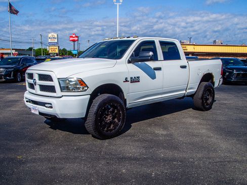 Used 2016 RAM 2500 Tradesman w/ Popular Equipment Group AWD/4WD image 3