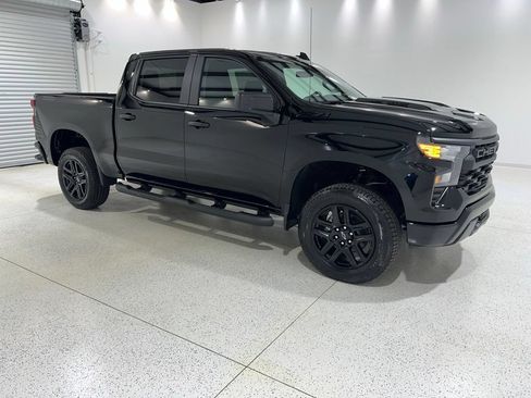 New 2026 Chevrolet Silverado 1500 Custom Trail Boss w/ Midnight Edition AWD/4WD image 7