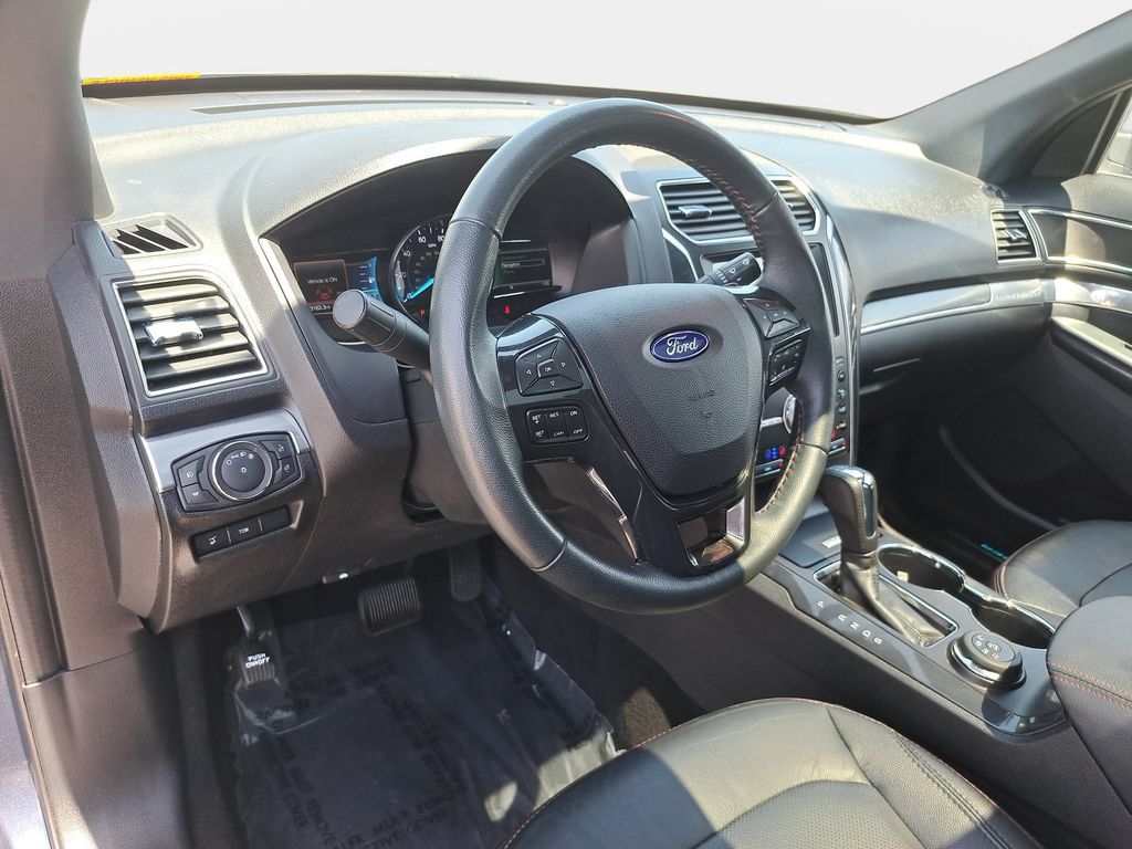 Used 2019 Ford Explorer Sport w/ Equipment Group 401A AWD/4WD image 19