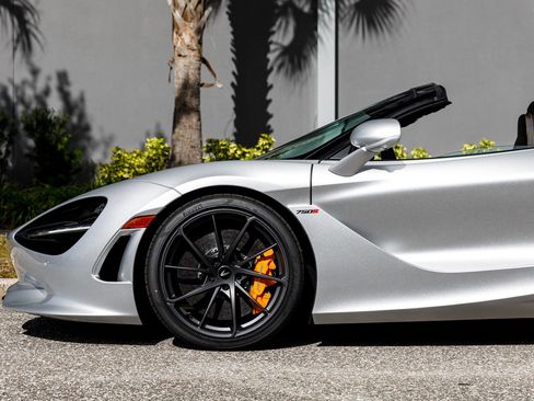 New 2026 McLaren 750S TechLux image 15