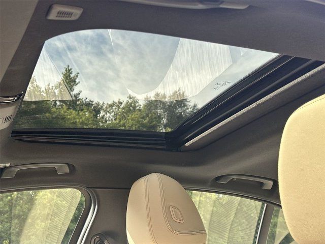Certified 2023 BMW 330i xDrive Sedan w/ Premium Package AWD/4WD image 22