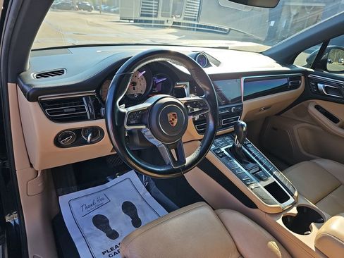 Used 2019 Porsche Macan image 21