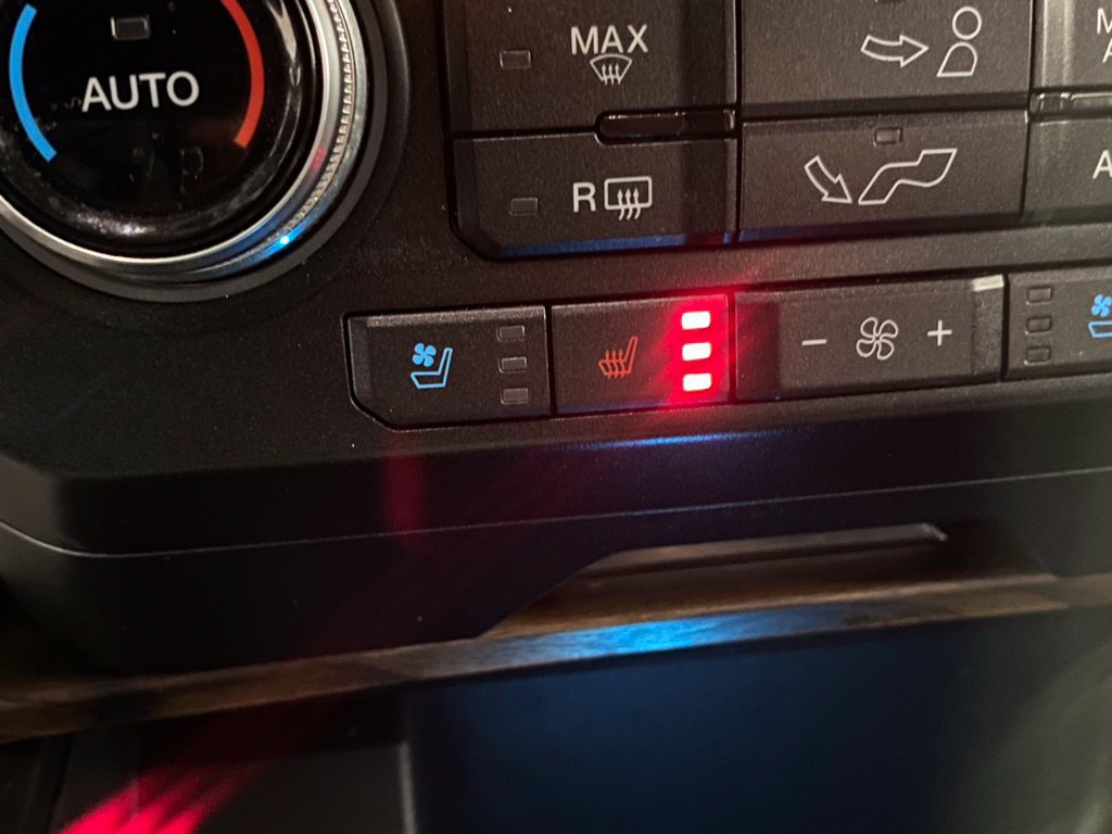 Used 2019 Ford F150 Lariat w/ Equipment Group 502A Luxury AWD/4WD image 27