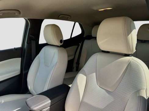 Used 2024 Buick Encore GX Preferred w/ Comfort Package FWD image 12