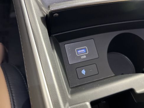 Used 2022 Hyundai Santa Fe Calligraphy image 33