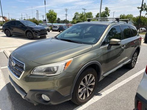 Used 2017 Subaru Outback 3.6R Touring AWD/4WD image 1