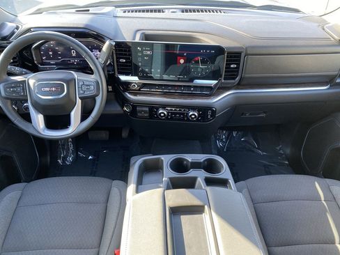 Used 2024 GMC Sierra 1500 SLE w/ Preferred Package image 20