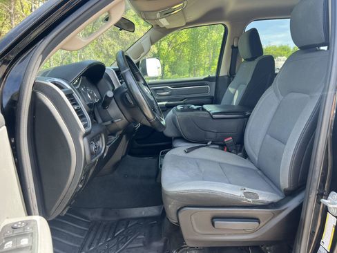 Used 2019 RAM 1500 Big Horn w/ Trailer Tow Group AWD/4WD image 3