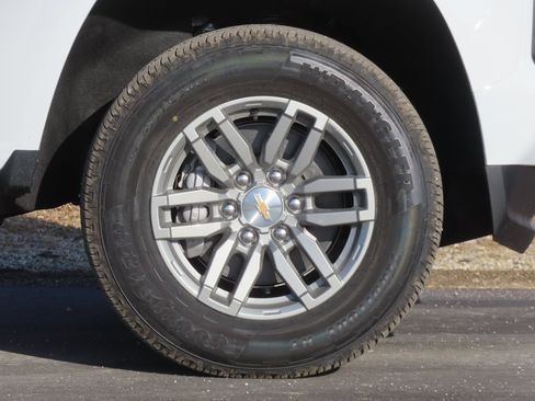 New 2026 Chevrolet Colorado LT image 15