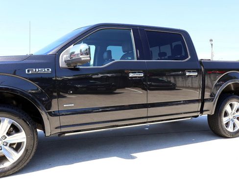 Used 2015 Ford F150 Platinum w/ Equipment Group 701A Luxury AWD/4WD image 31
