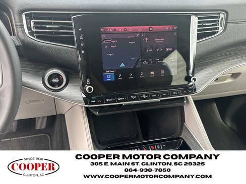 Used 2024 Jeep Wagoneer L Series II w/ Flexible Seating Group RWD image 27