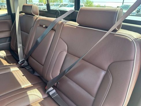 Used 2018 Chevrolet Silverado 1500 High Country AWD/4WD image 18