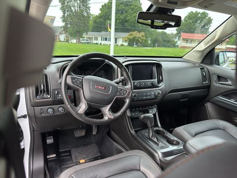Used 2021 GMC Canyon AT4 w/ Driver Alert Package AWD/4WD image 12