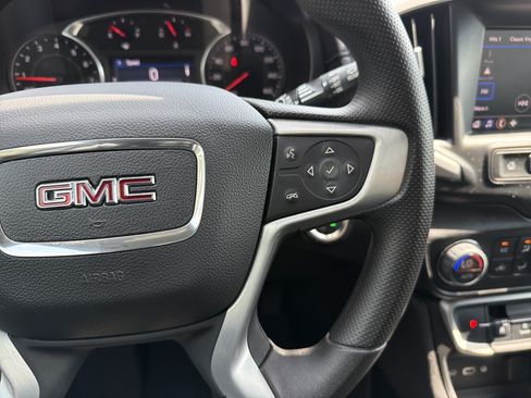 Used 2022 GMC Terrain SLE w/ Driver Convenience Package FWD image 20