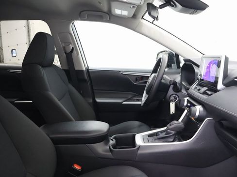 Used 2023 Toyota RAV4 LE image 21