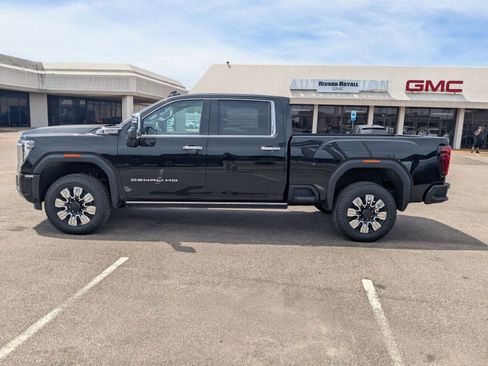New 2025 GMC Sierra 2500 Denali w/ Denali Reserve Package image 2