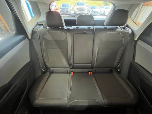 Certified 2024 Volkswagen Taos SE image 28