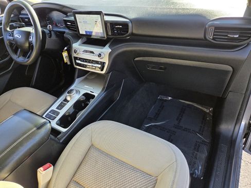 Certified 2021 Ford Explorer 2WD image 17