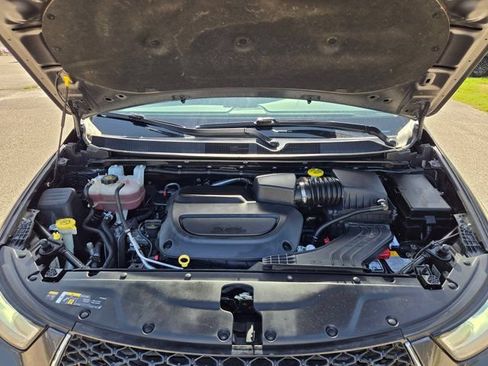 Used 2023 Chrysler Pacifica Touring-L FWD image 31