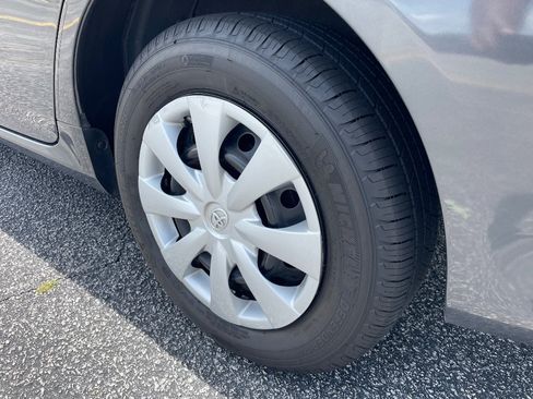 Used 2013 Toyota Corolla L FWD image 10