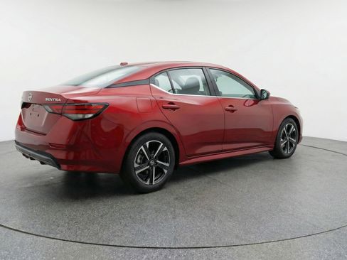 Used 2025 Nissan Sentra SV FWD image 9