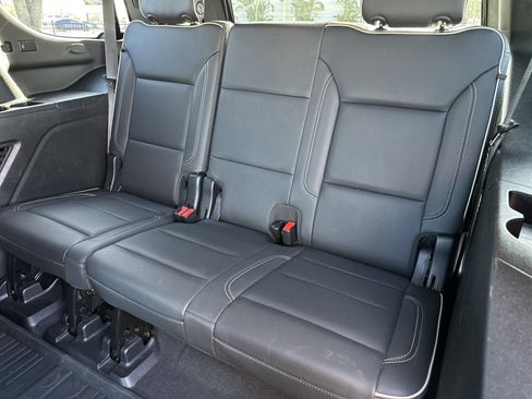 Used 2022 GMC Yukon SLT w/ SLT Luxury Package image 21