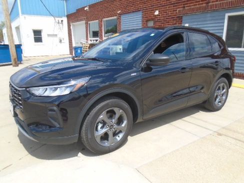 New 2026 Ford Escape ST-Line w/ Tech Pack #1 AWD/4WD image 1