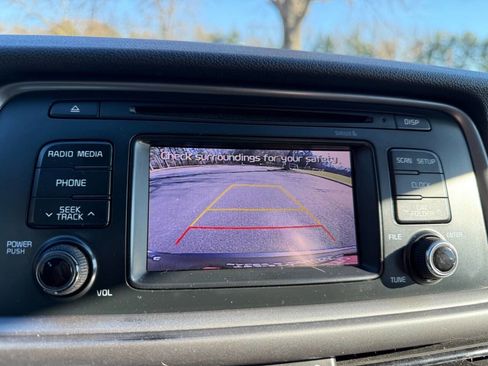 Used 2016 Kia Optima LX image 18