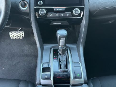 Used 2019 Honda Civic Sport image 18