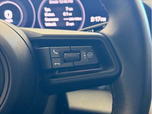 Used 2023 Porsche Taycan image 19