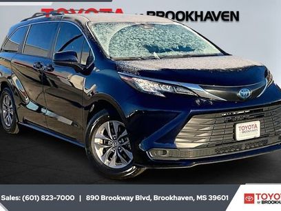 Used 2023 Toyota Sienna LE