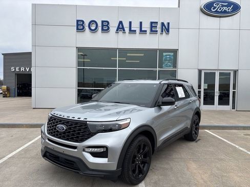 Used 2024 Ford Explorer ST-Line w/ Class IV Trailer Tow Package image 1