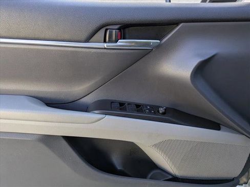 Certified 2022 Toyota Camry LE image 11
