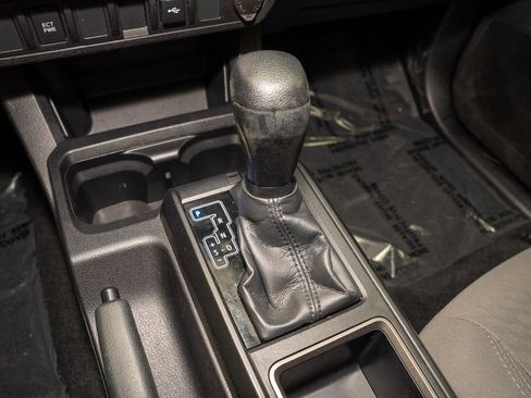 Certified 2022 Toyota Tacoma SR image 15