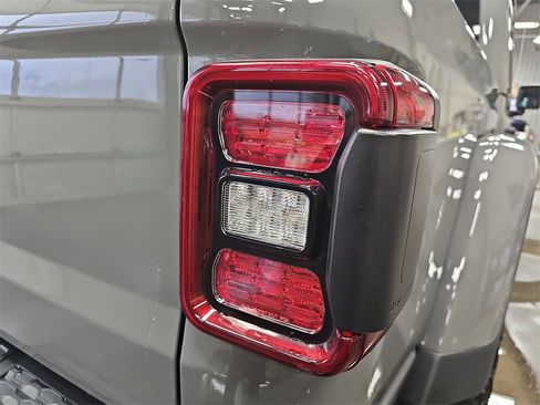 Used 2020 Jeep Gladiator Rubicon image 33