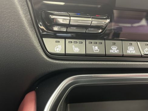 Certified 2025 MAZDA CX-70 Plug-In Hybrid w/ Premium Plus image 27