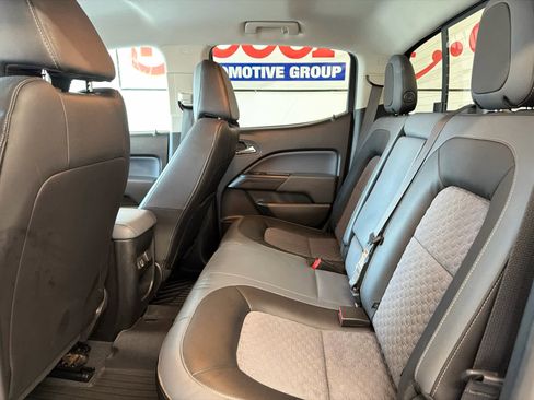 Used 2022 Chevrolet Colorado Z71 w/ Safety Package image 17