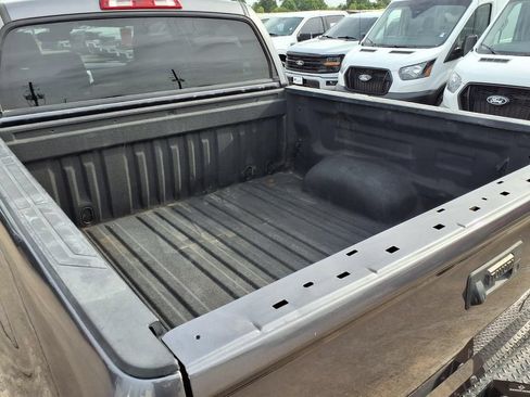 Used 2021 Toyota Tundra SR5 w/ SR5 Upgrade Package AWD/4WD image 29