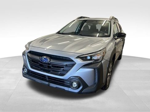 Used 2023 Subaru Outback Premium image 33
