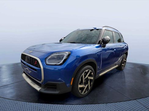 Certified 2025 MINI Cooper Countryman S AWD/4WD image 3