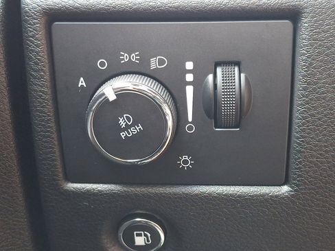 Used 2020 Jeep Grand Cherokee Overland image 27