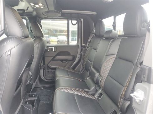 Used 2022 Jeep Gladiator Overland image 21