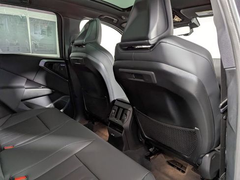 Used 2025 BMW X3 M50 w/ Premium Package image 40