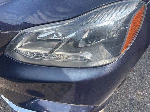 Used 2015 Mercedes-Benz E 350 4MATIC Sedan image 2