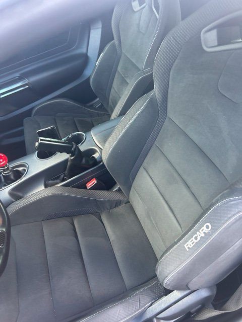 Used 2016 Ford Mustang Shelby GT350 w/ Track Package RWD image 4